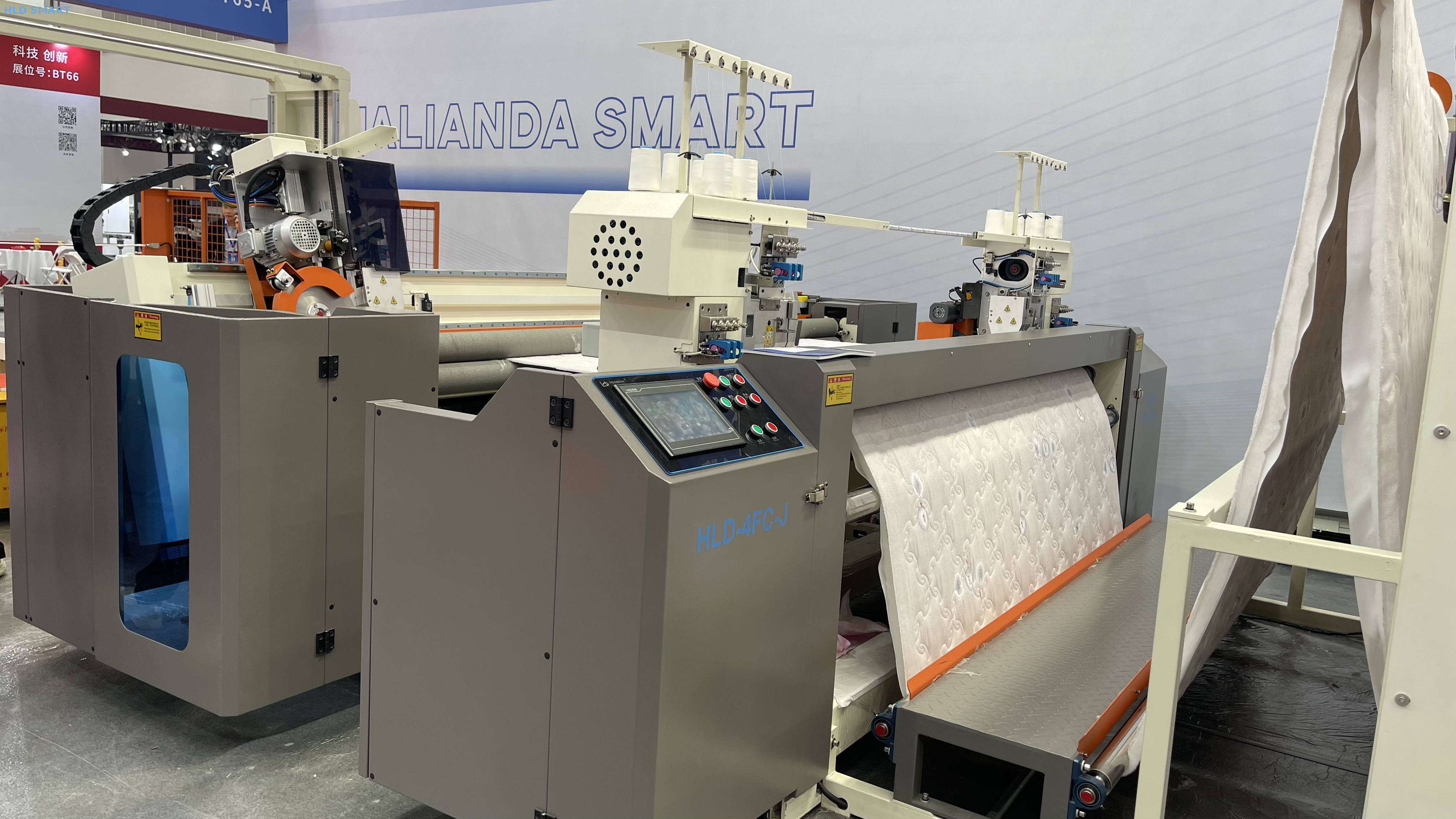 Mesin Hemming Tekstil Otomatis HLD-4FC-J